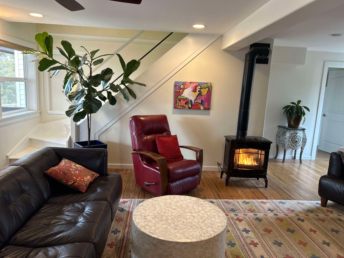 1BR/1BA in large home on 3 acres in the Tumalo area of Bend with mountain views - Photo 6