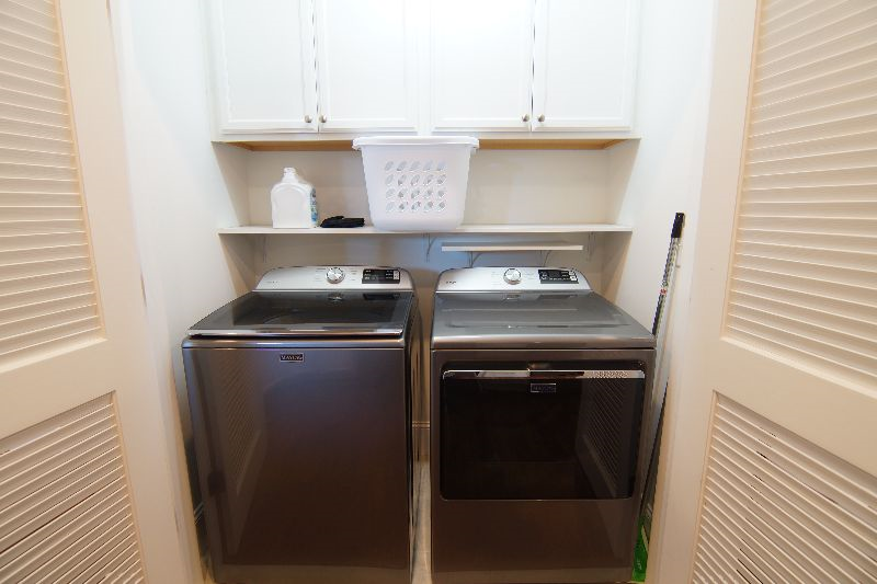 3BR Nearly New Construction, Beautifully Furnished - Minutes from Vidant, Stunning, Best Neighborhoo - Photo 11