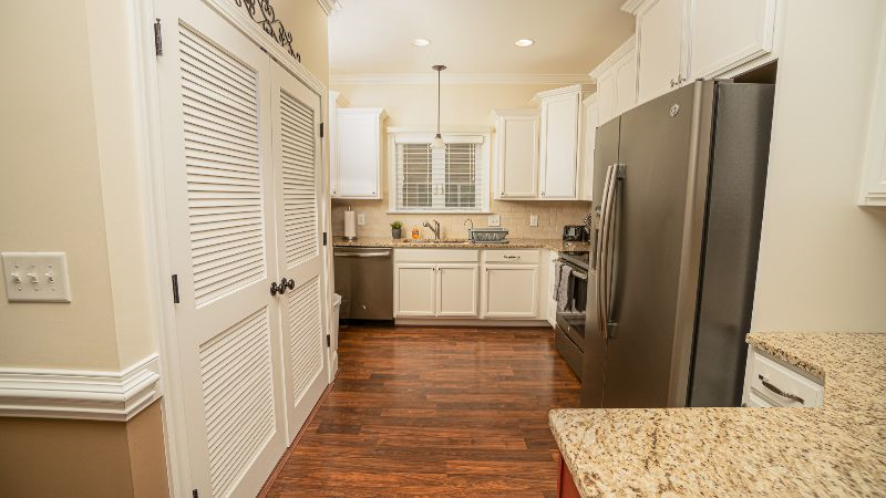 3BR Nearly New Construction, Beautifully Furnished - Minutes from Vidant, Stunning, Best Neighborhoo - Photo 6