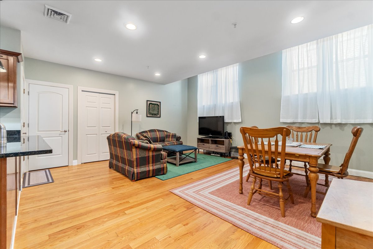 Curated visual reference: High End Apartments One Block From Beautiful Washington Park Photo Inspiration