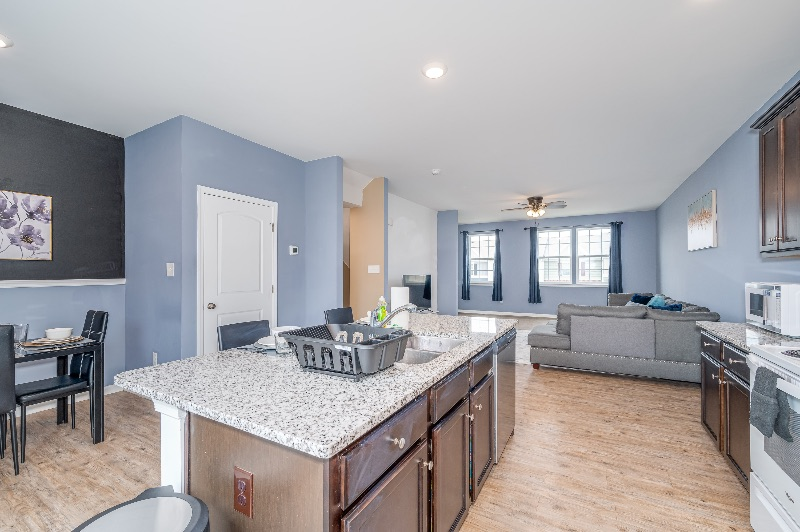 3 Bedroom Townhouse near Medical Centers - Photo 6