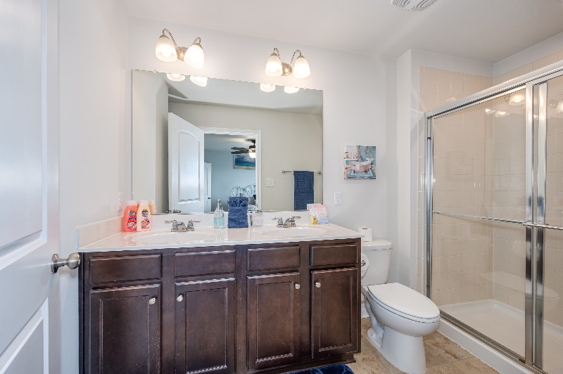 3 Bedroom Townhouse near Medical Centers - Photo 11