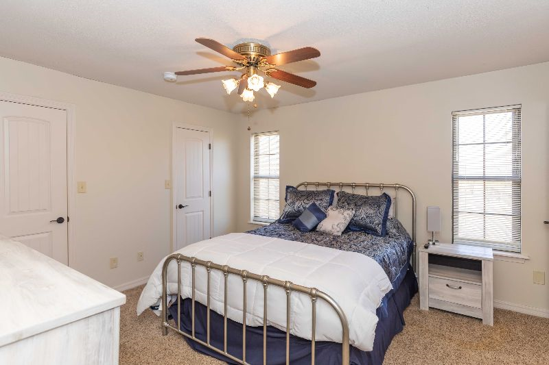Cozy Condo on Golf Course - Photo 10