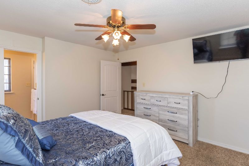 Cozy Condo on Golf Course - Photo 12