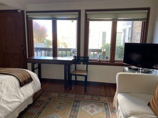 Charming Garden Studio Centrally Located - Photo 3