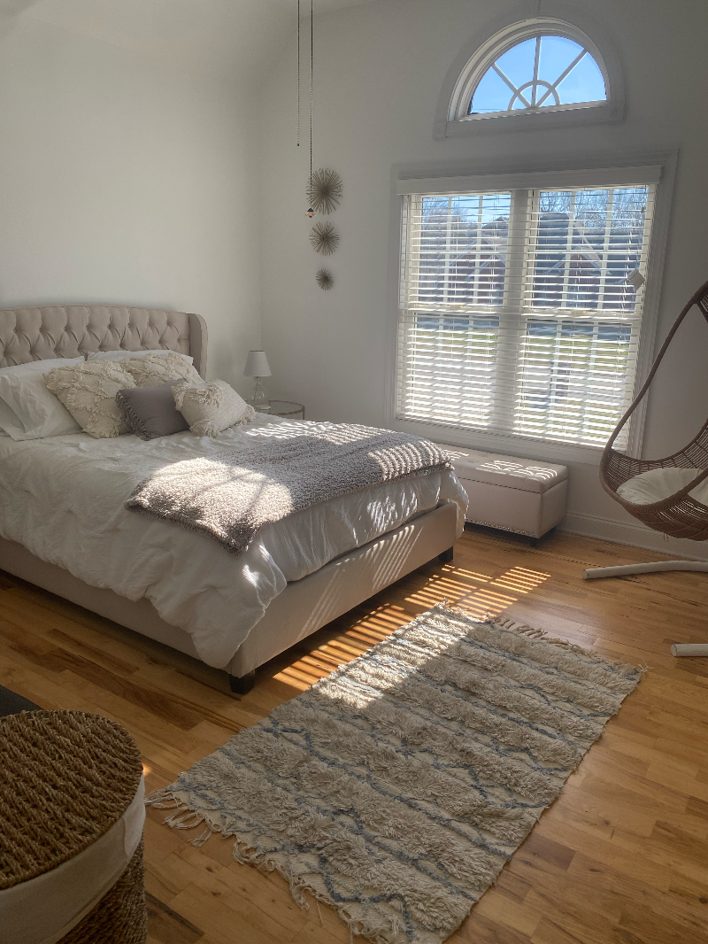 Smyrna bedroom/jack and Jill bathroom