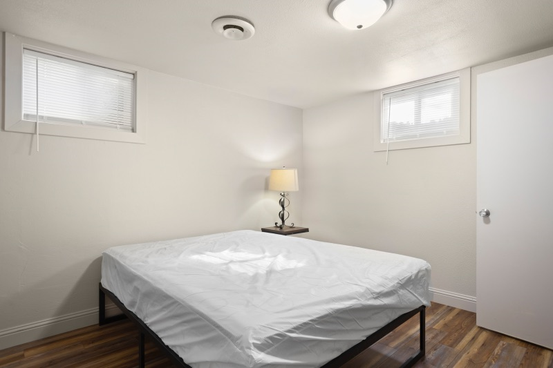 Well maintained, Freshly Remodeled, Cleand, and Centrally located Room for Rent - Photo 10