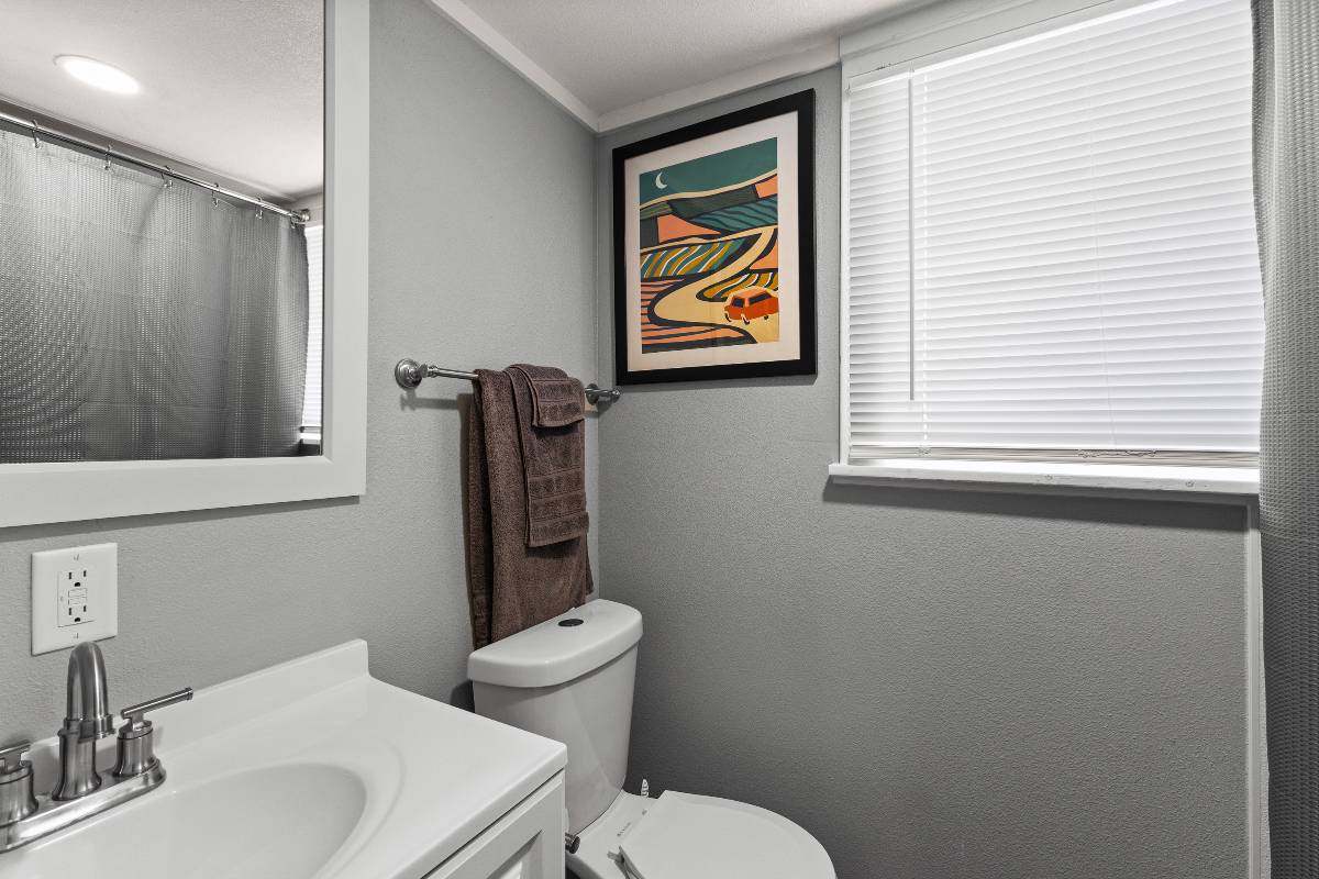Cute and Quiet Apartment close to hospital and downtown - Photo 5