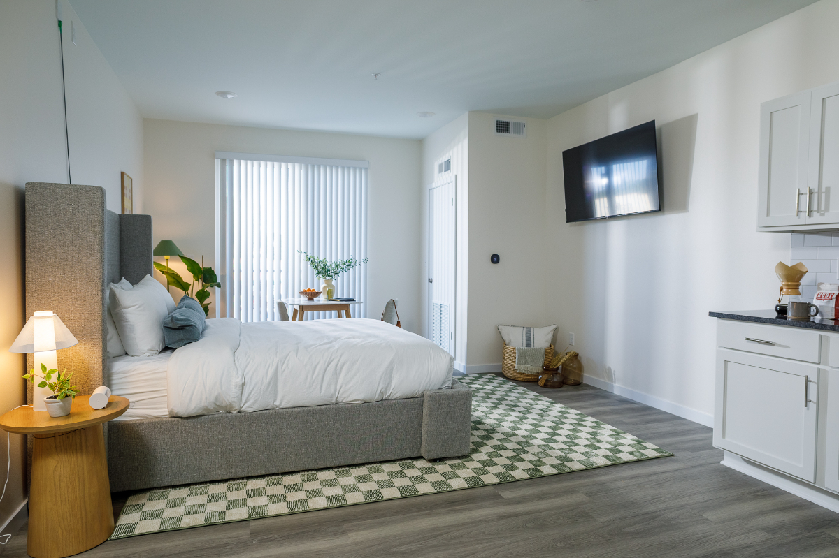 Furnished Studio