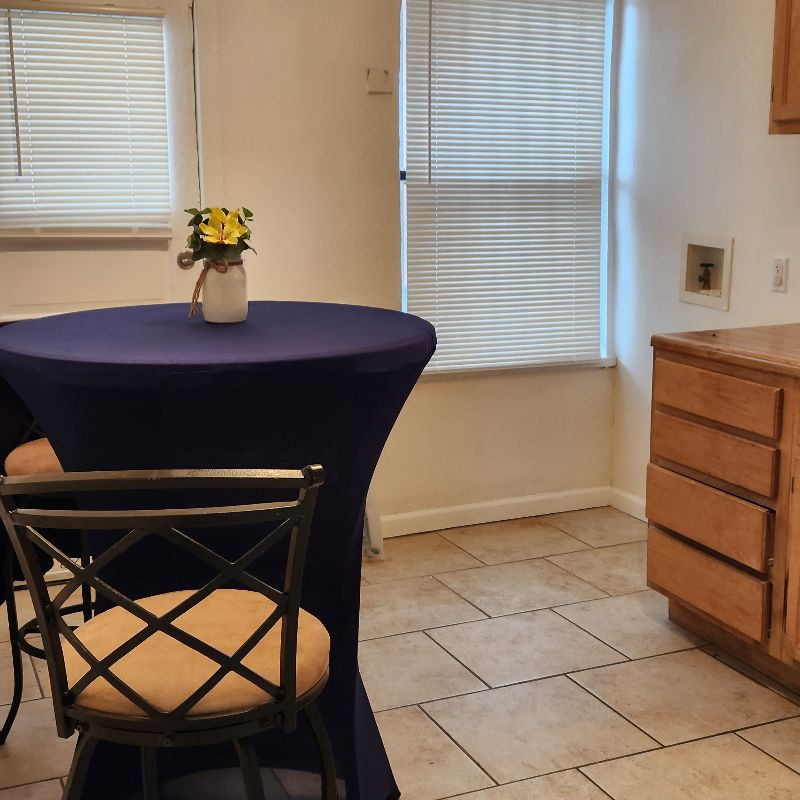Charming 2BDR Apartment in St. Louis, MO - Photo 2