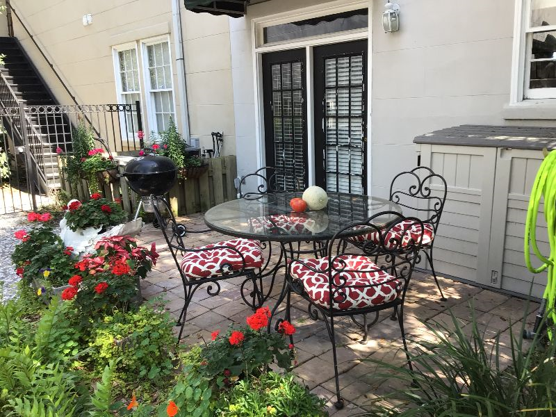 Savannah Historic District Townhouse - Photo 10