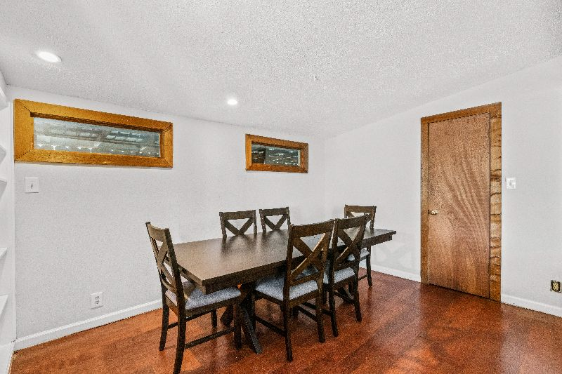 Charming 3 bd 2 bt home in central austin walking distance to several local spots and very close to  - Photo 7