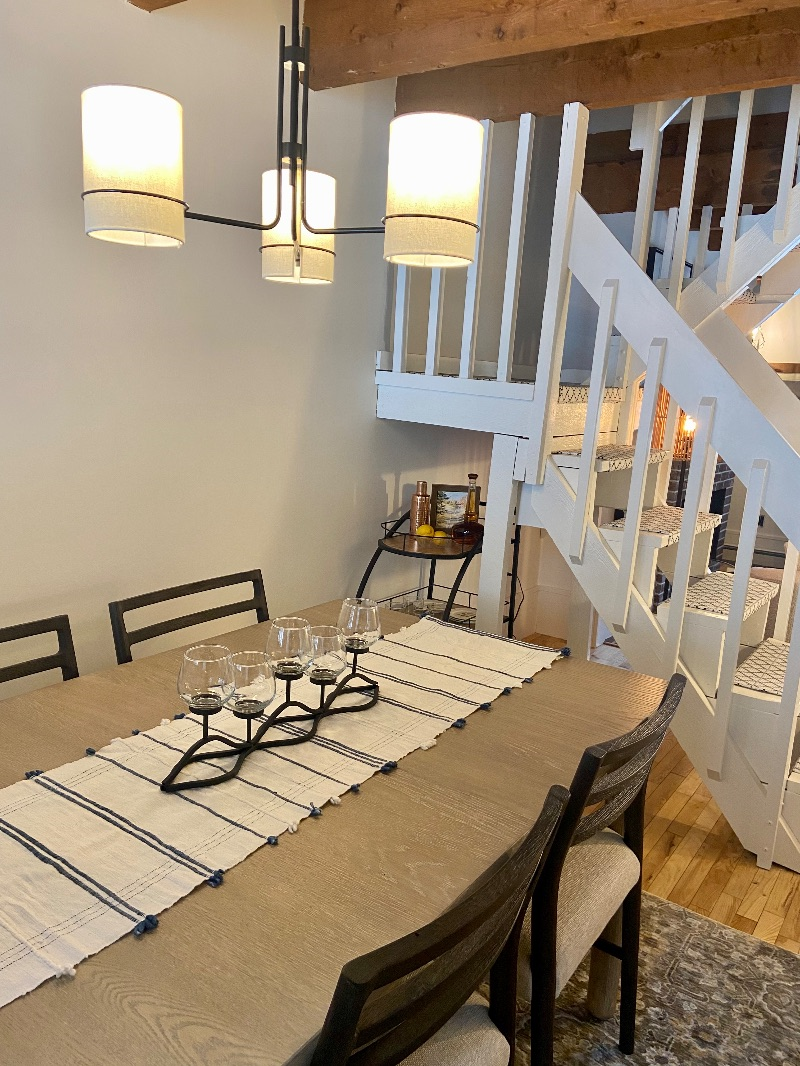 Newly Renovated Two Bedroom - Photo 10
