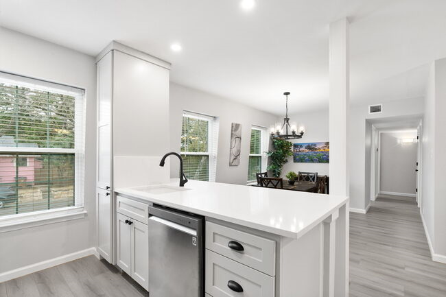 Classy 3BR/2BA with large pool in HEART of SOCO - Photo 8