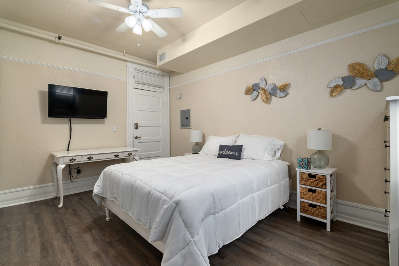 105 Wyatt Earp Room - Photo 3