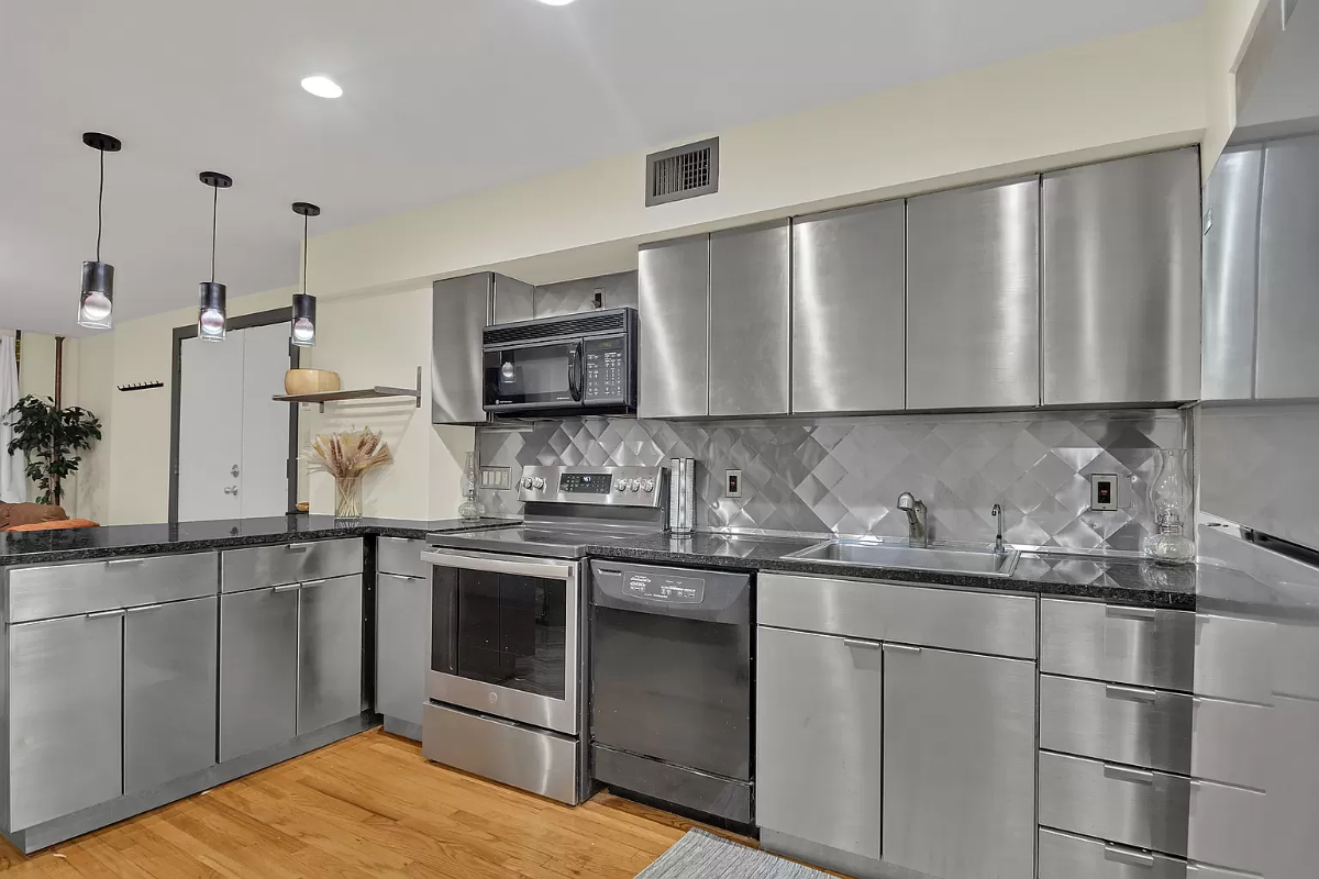 West Village Midterm - Nearby NYU, Soho, Midtown - Sleeps 6 - Photo 1