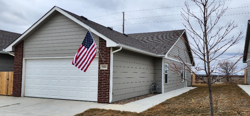 New Single Level 3 bed 2 bath Unit 5502