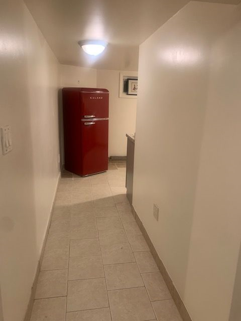 Unbeatable Location: Amazing 2BR/1BA Apartment in Staten Island, NY! - Photo 3