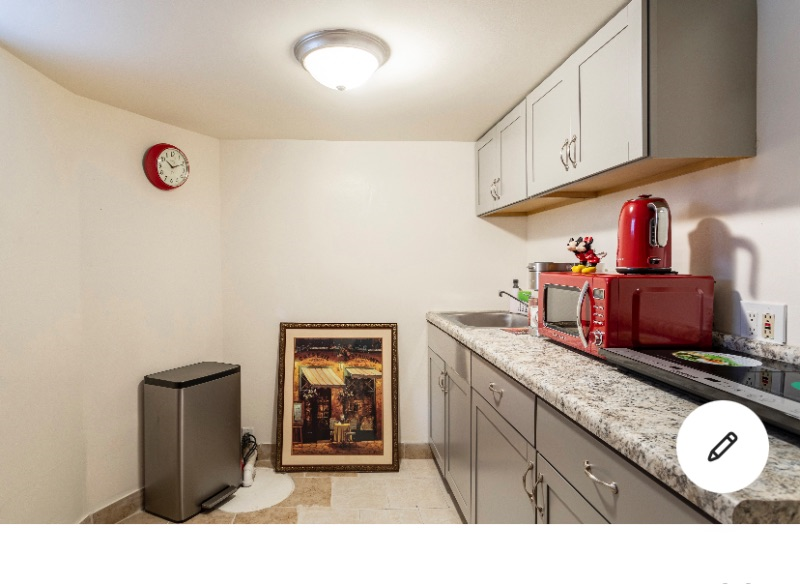 Unbeatable Location: Amazing 2BR/1BA Apartment in Staten Island, NY! - Photo 1