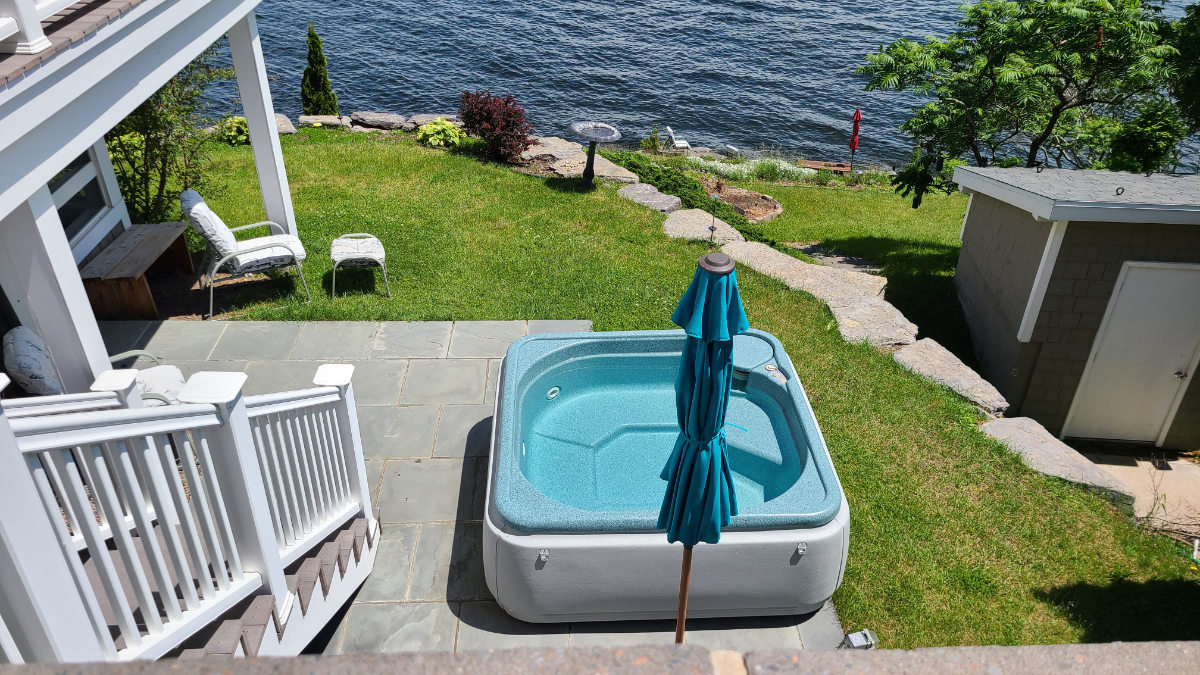LoZa House Adirondack Screened-in Porch- Lake front property just 12 min drive from CVPH hospital. - Photo 2