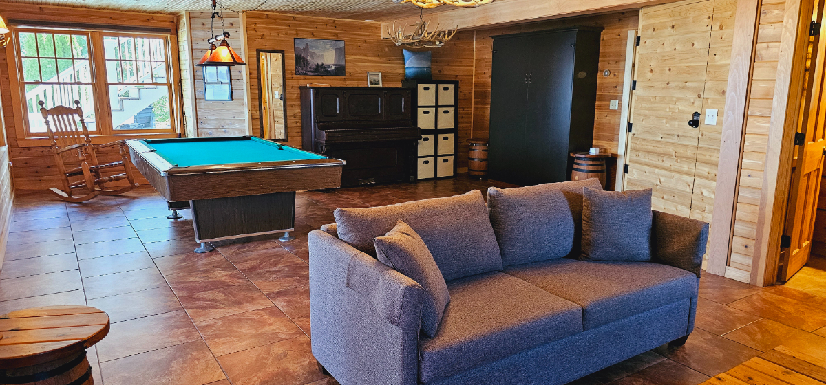 LoZa House Adirondack Screened-in Porch- Lake front property just 12 min drive from CVPH hospital. - Photo 4