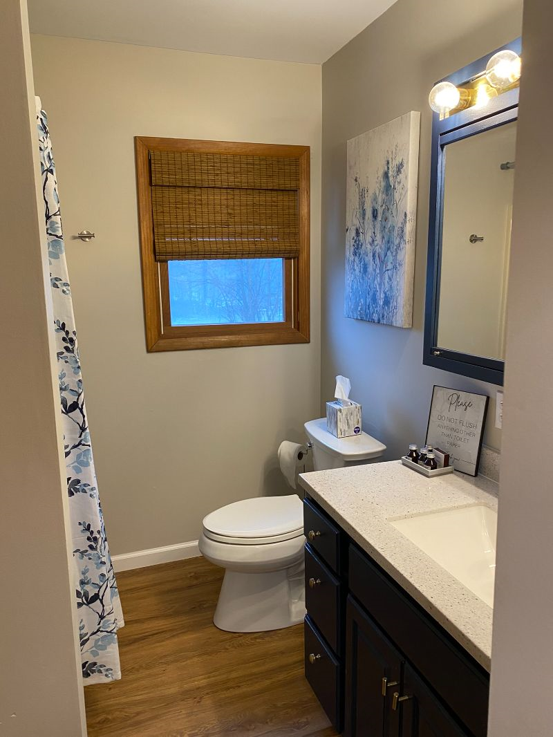 Newly Remodeled  New Furniture 3 Bedroom House - Photo 3