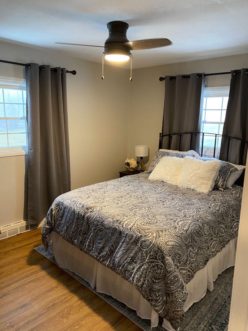 Newly Remodeled  New Furniture 3 Bedroom House - Photo 8