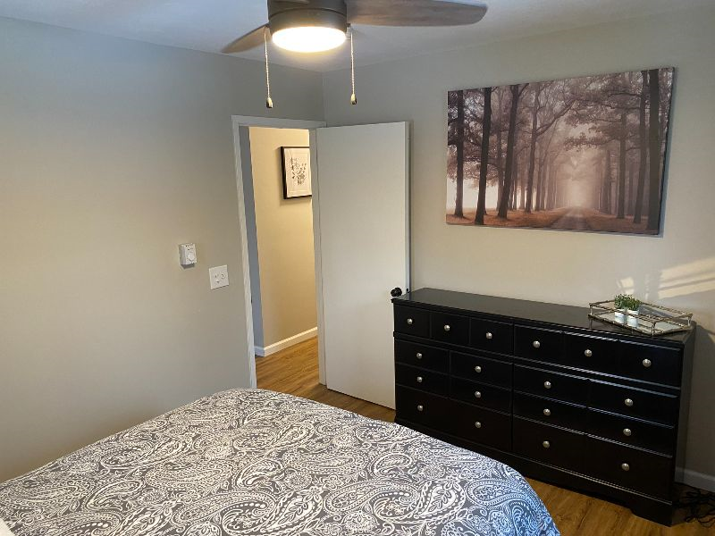 Newly Remodeled  New Furniture 3 Bedroom House - Photo 9