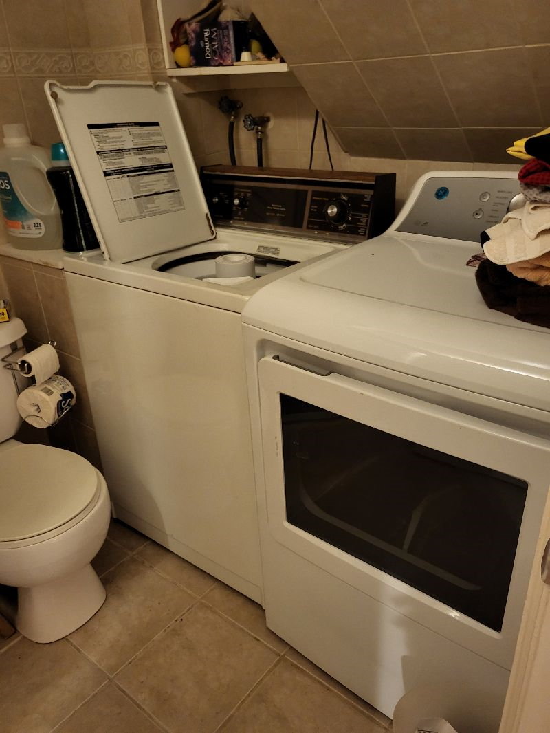 Room Rental with private bath - Photo 4