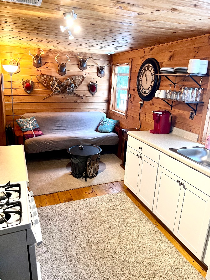 Private Entrance, 1 Bedroom - Photo 2