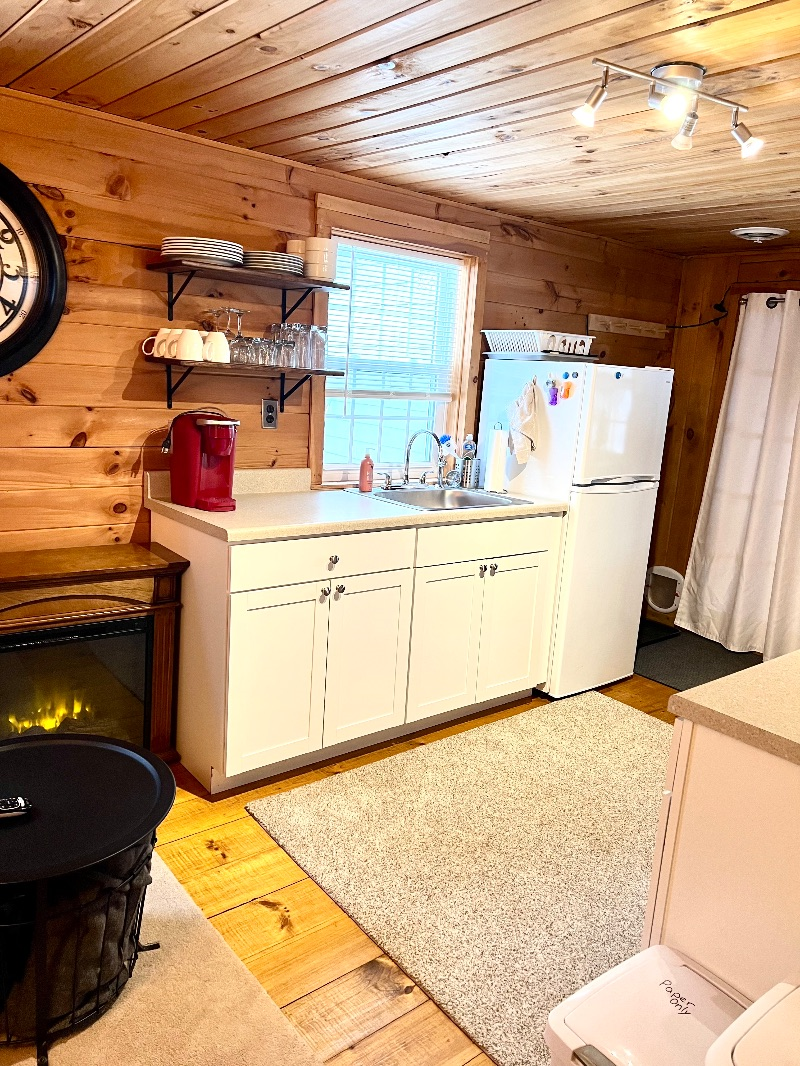 Private Entrance, 1 Bedroom - Photo 3