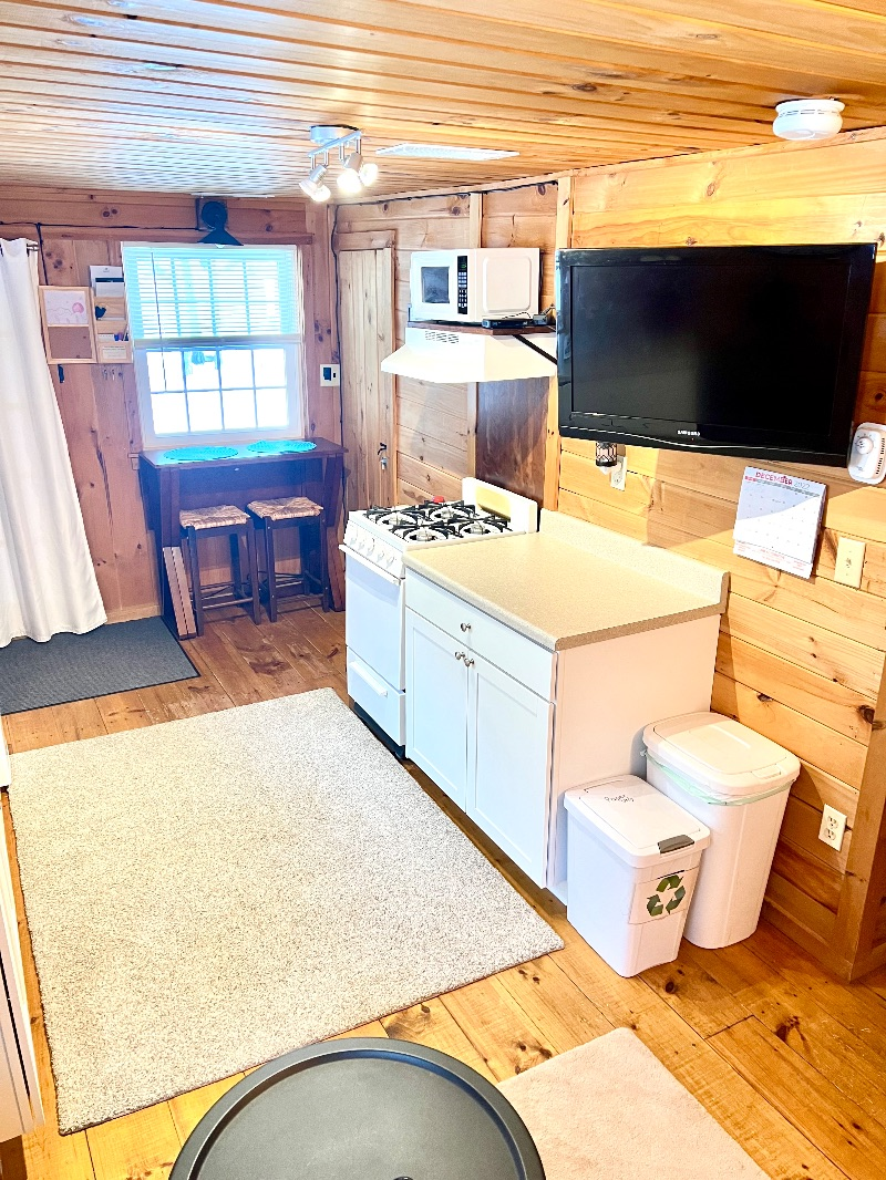 Private Entrance, 1 Bedroom - Photo 4