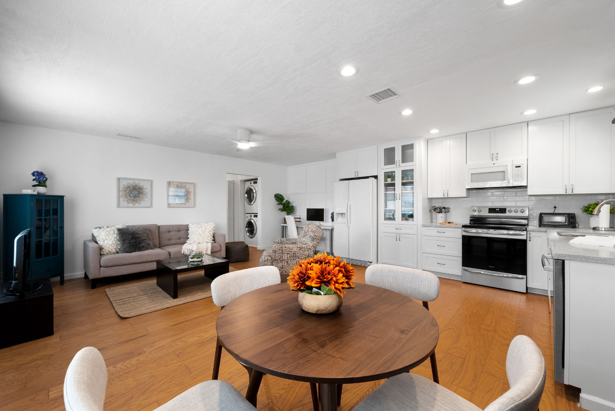 Modern Fully Renovated Condo in UTC/La Jolla - Photo 3