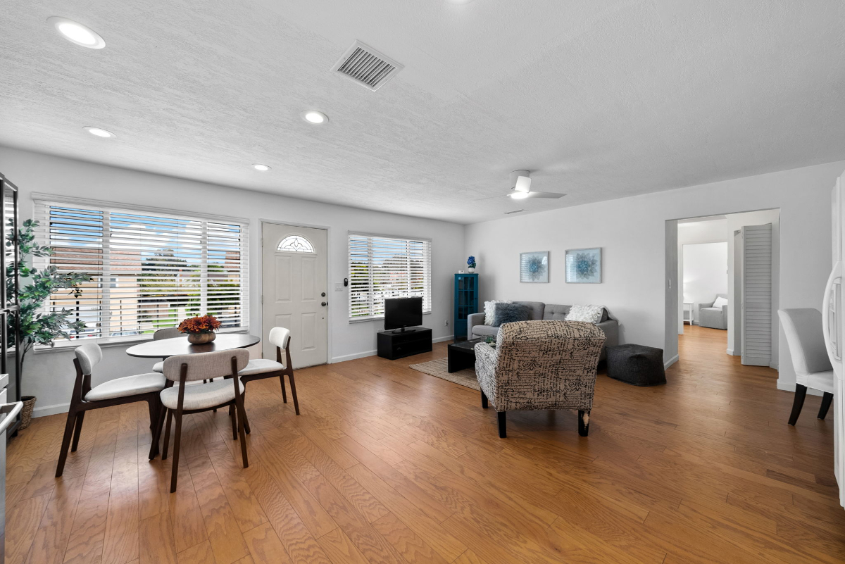 Modern Fully Renovated Condo in UTC/La Jolla - Photo 6