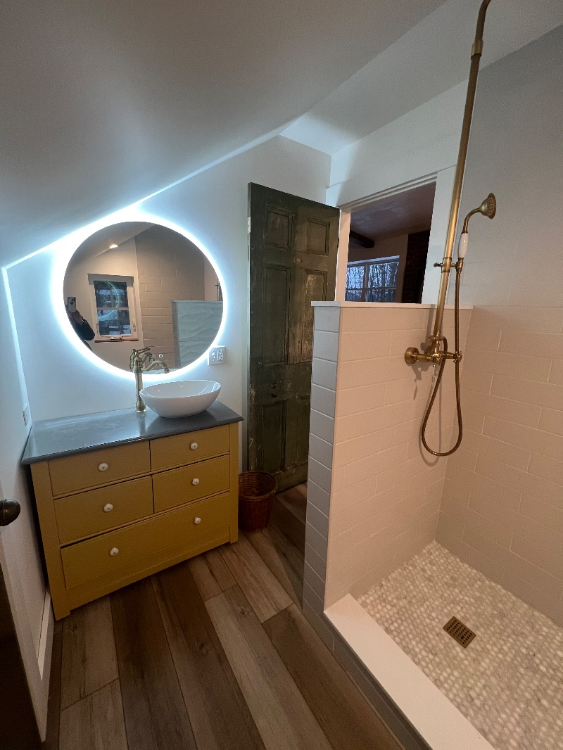 Jericho, VT Lovely, completely Renovated 1 bedroom , detached Apartment - Photo 11
