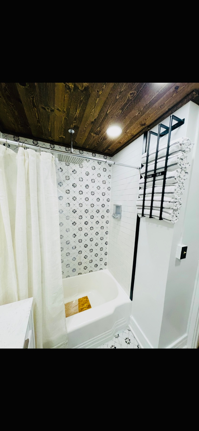Unique two bedroom apartment centrally located in the heart of Syracuse - Photo 9