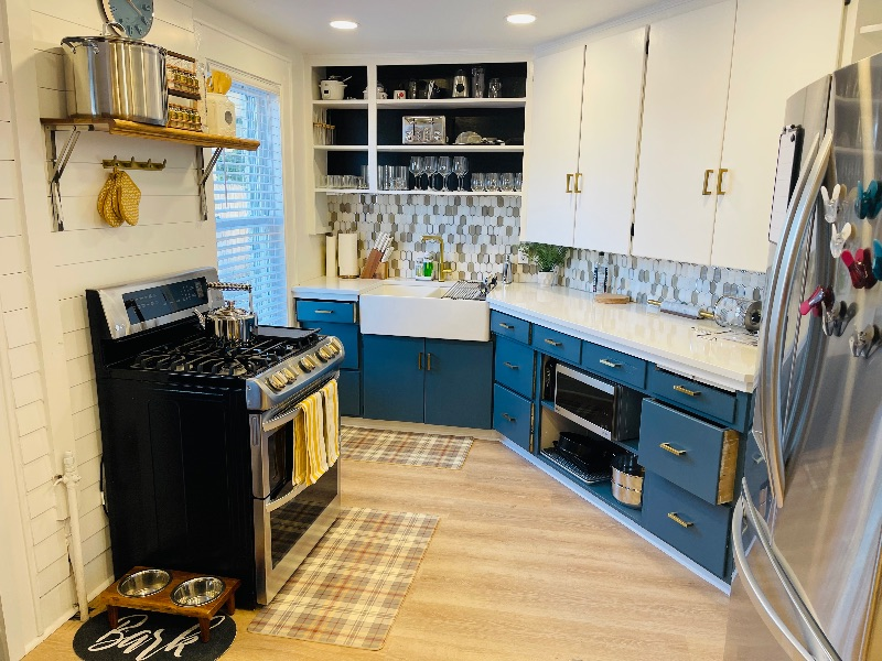 Unique two bedroom apartment centrally located in the heart of Syracuse - Photo 11