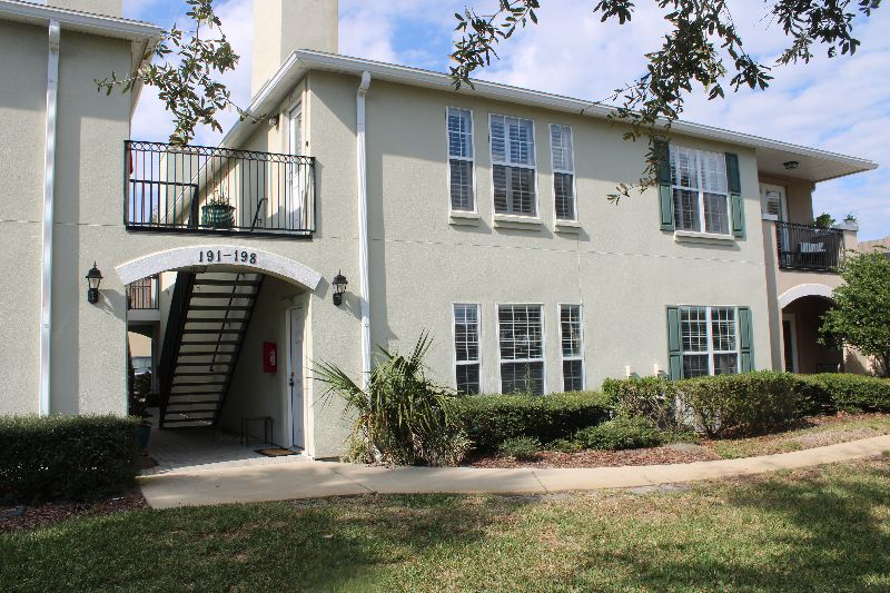 Gorgeous 2BD/2BA Condo Just Blocks From The Beach. | Furnished Finder