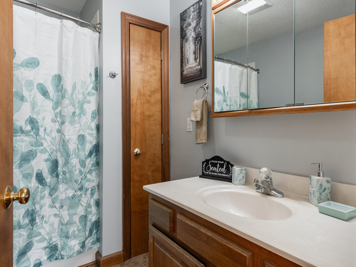Extended Stay Three Bed Apartment Near Downtown Charleston - Photo 9