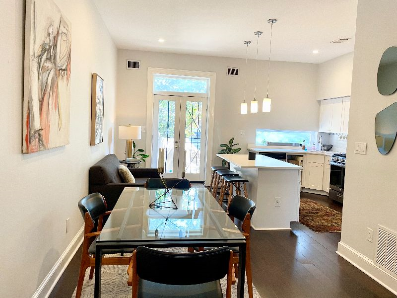 Perfect Home on Picturesque Street - Photo 2