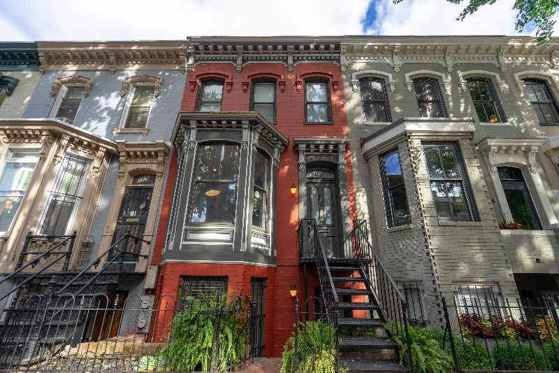 Perfect Home on Picturesque Street - Photo 12