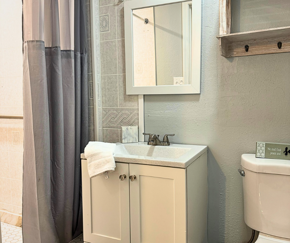 Pet Friendly 1BR Home 10 Min to UT & Hospitals - Photo 4