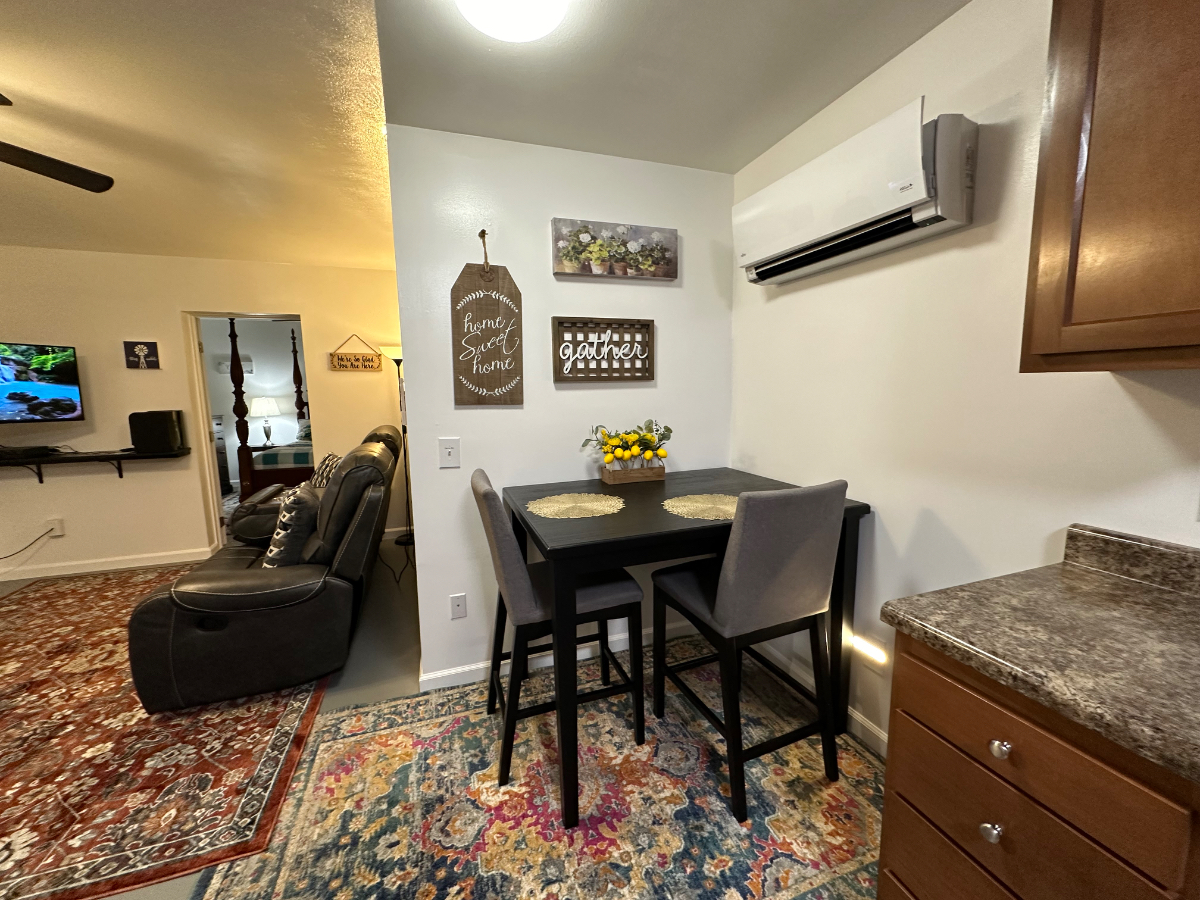 Cozy Creekside 1 Bedroom Apartment--Close to Hospitals/Southridge Shopping and Restaurants - Photo 8