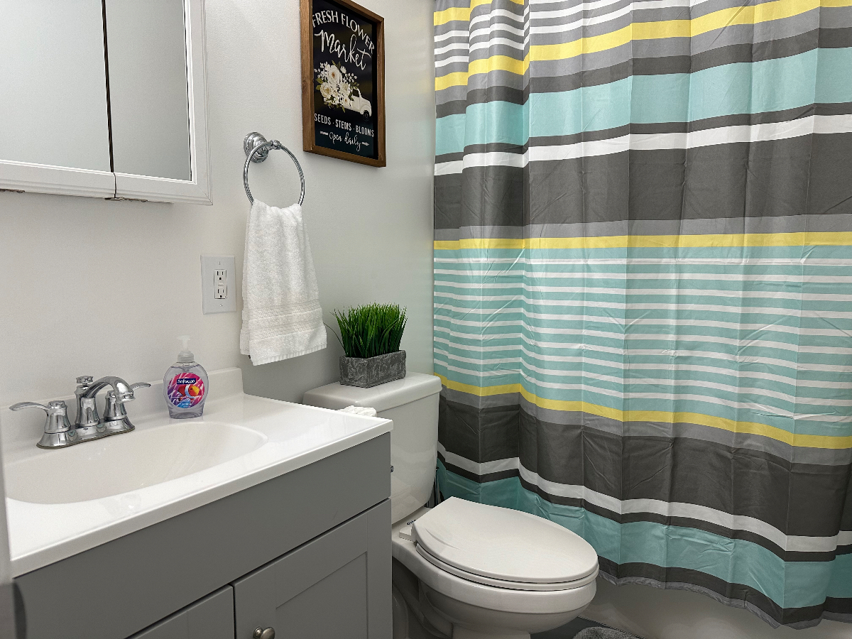 Cozy Creekside 1 Bedroom Apartment--Close to Hospitals/Southridge Shopping and Restaurants - Photo 3