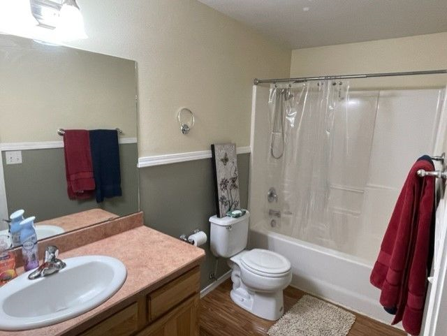 quiet 1 bedroom near Downtown and hospital - Photo 3