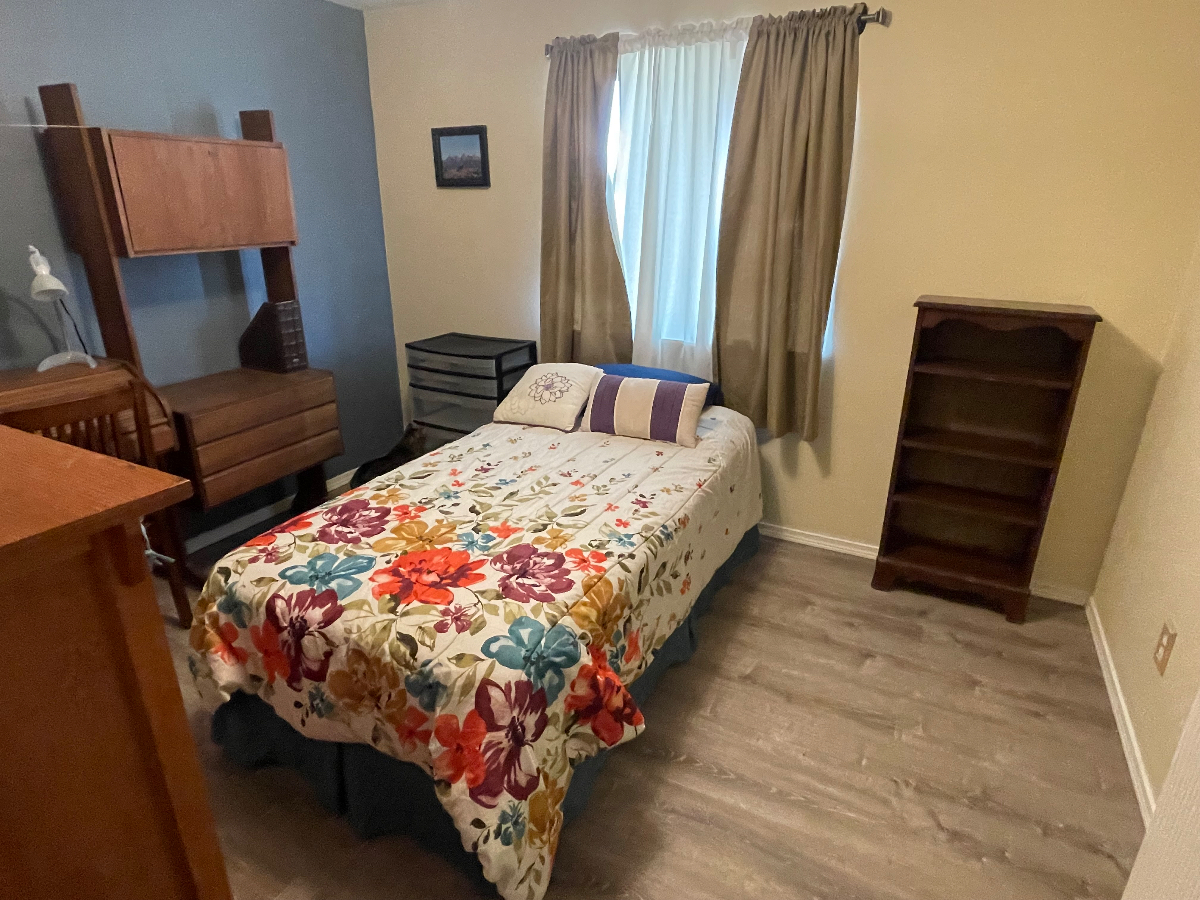 quiet 1 bedroom near Downtown and hospital - Photo 1