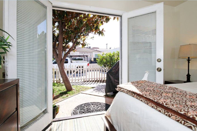 3 br/2ba Beach Condo in Mission Beach - Photo 3
