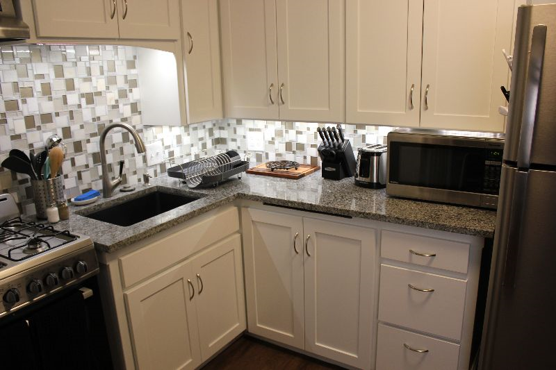 Remodeled 1 bedroom furnished unit in Duplex - Photo 10