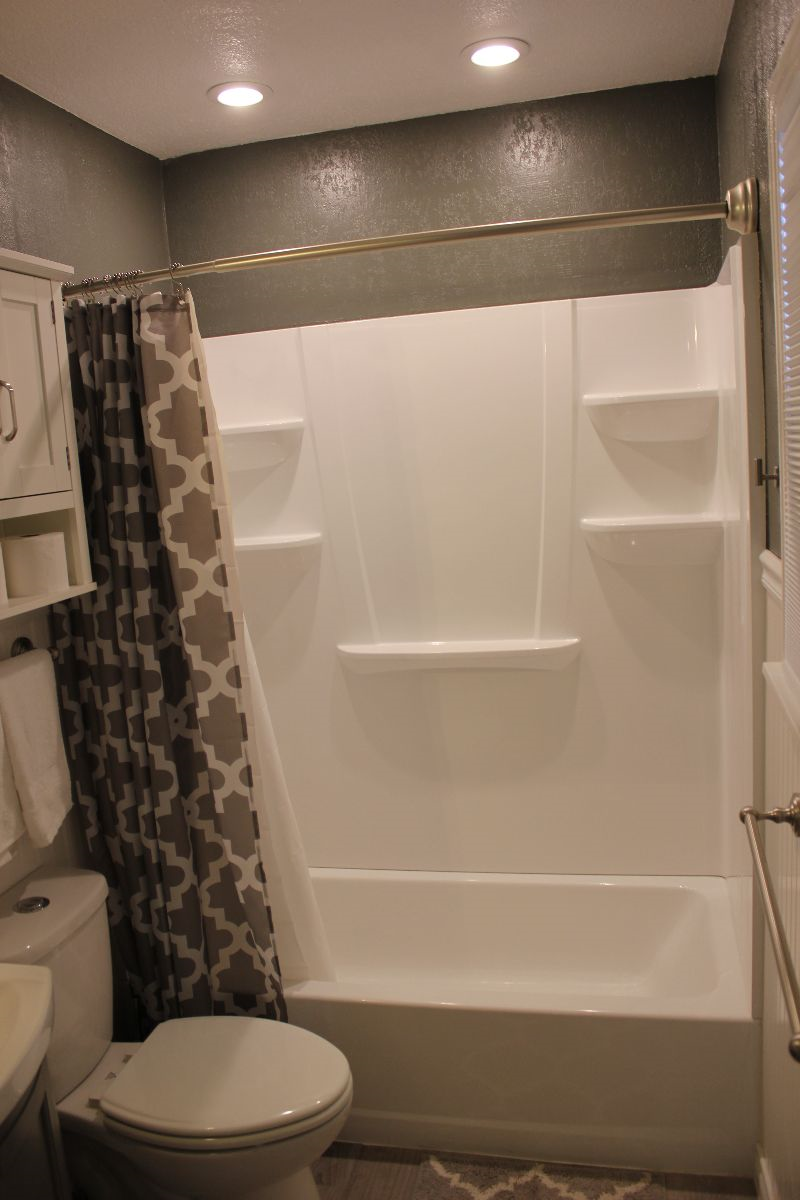 Remodeled 1 bedroom furnished unit in Duplex - Photo 7