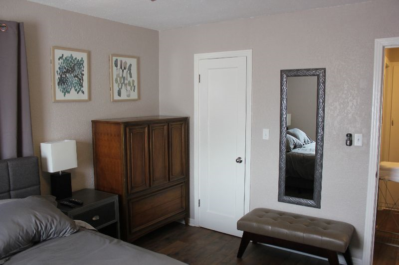 Remodeled 1 bedroom furnished unit in Duplex - Photo 8